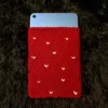Funda para iPad tejida a crochet roja