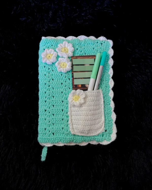 Funda para libro tejida a crochet verde agua