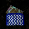 Funda para libro tejida a crochet azul a cuadros