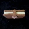 Funda para libro tejida a crochet mini marrón