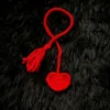 Marcapáginas corazón rojo tejido a crochet