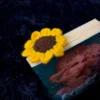 Marcapáginas de girasol tejido a crochet