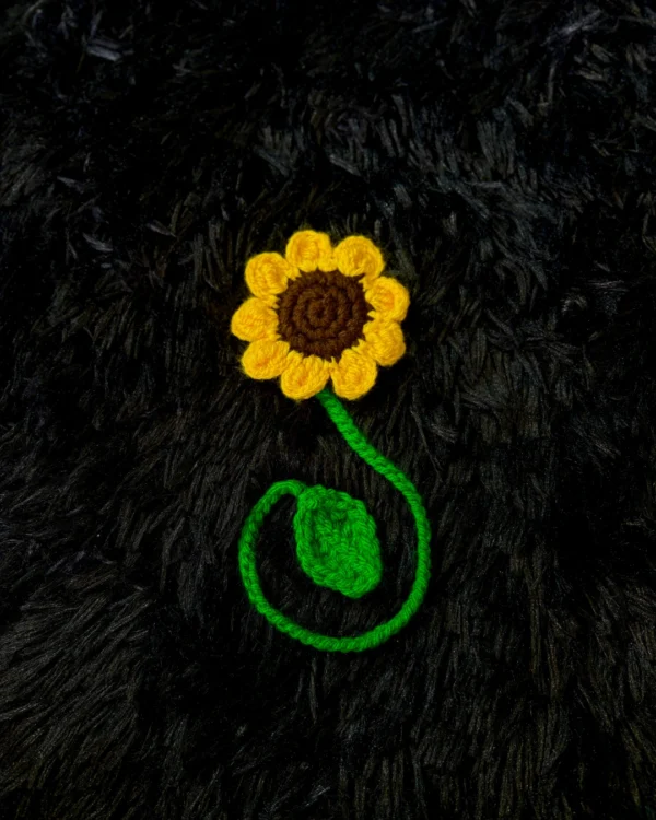 Marcapáginas de girasol tejido a crochet