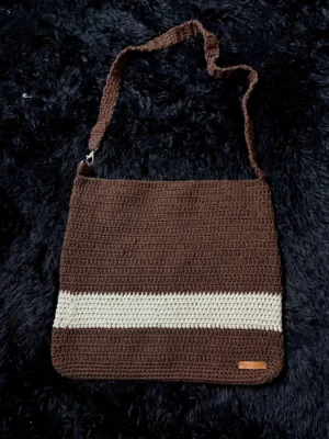 Bolso marrón y beige - foto 1
