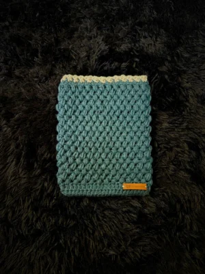 Funda azul y blanca para tablet - foto 1 Funda azul y blanca para tablet - foto 1