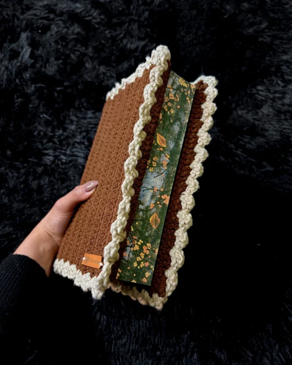 Funda para libro marrón con bordes - foto 2 Funda para libro marrón con bordes - foto 2