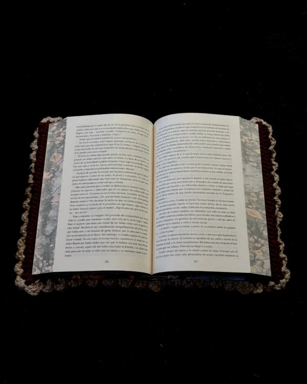 Funda para libro marrón con bordes - foto 3 Funda para libro marrón con bordes - foto 3